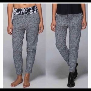 Lululemon Plush Petal Black Ghost Departure Jogger
